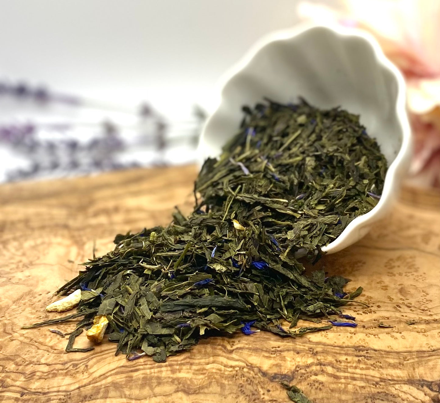Earl Grey Green Tea - The Traveling Teapot