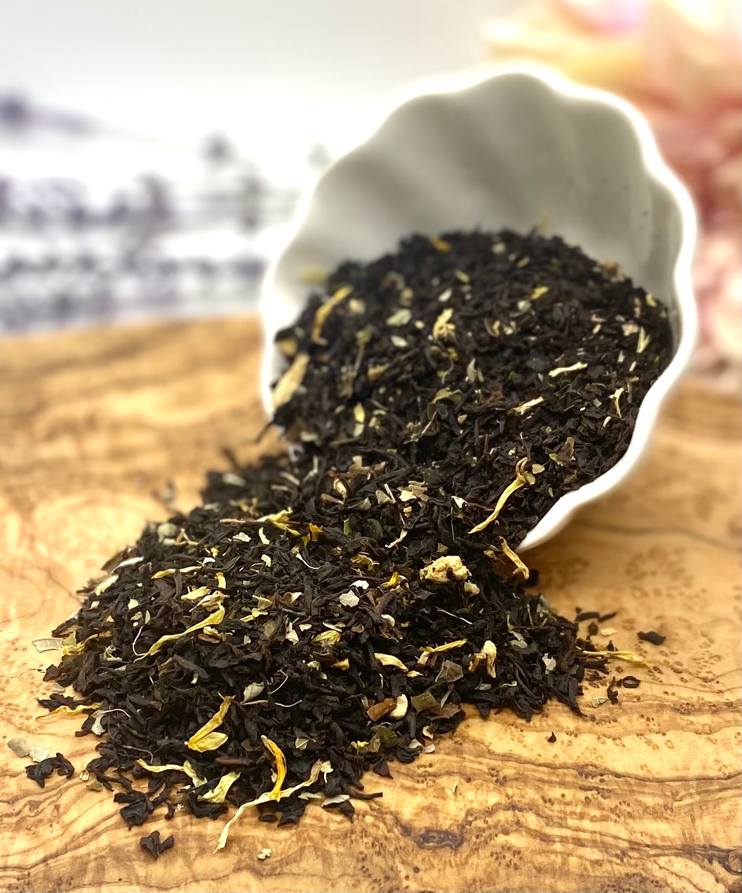 Ginger Peach Black Tea - The Traveling Teapot